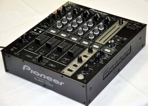 pioneerdjm700.jpg Pioneer Djm-700