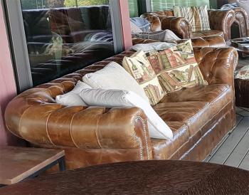 3er-Sofa_Chesterfield